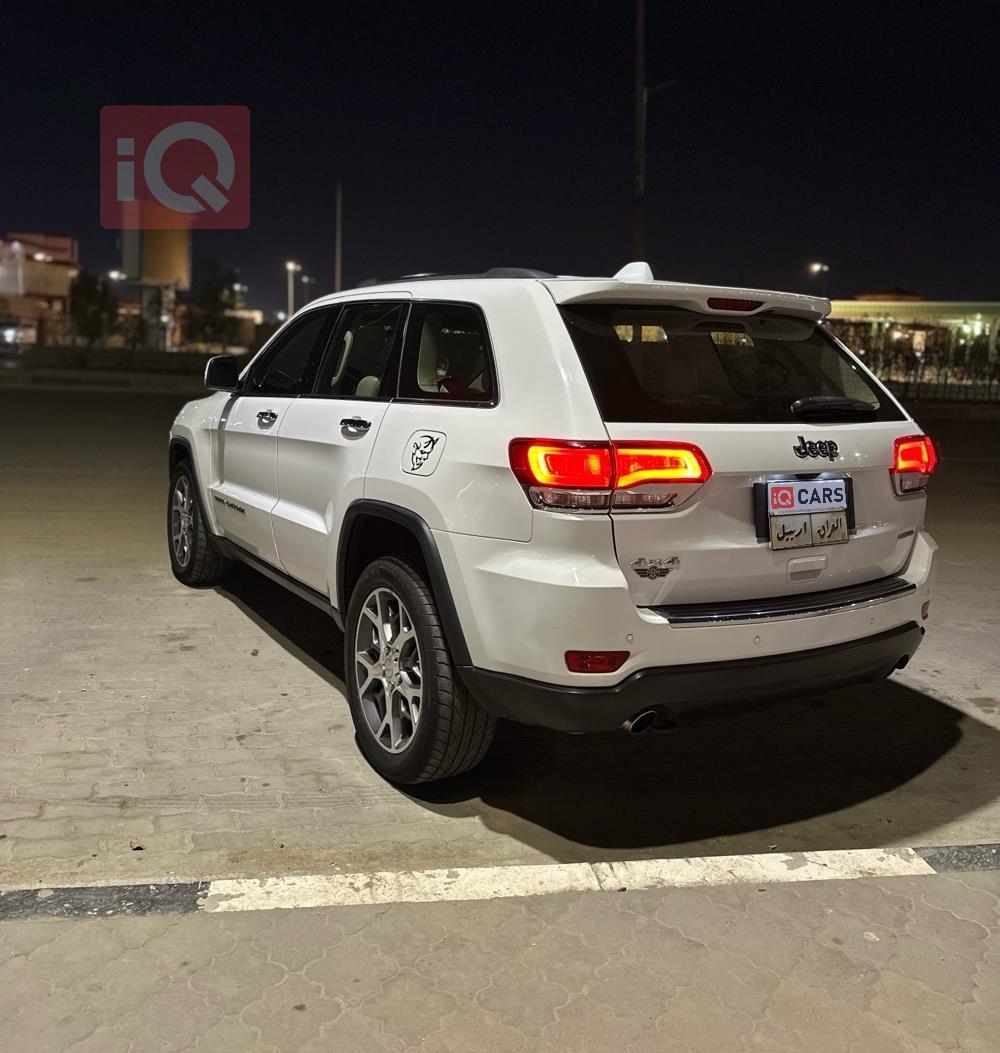 جيب جراند شيروكي